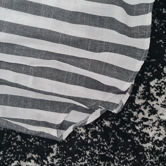 Woman top - Picture 3 of 4